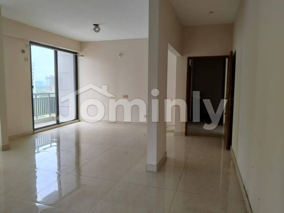 1630 Sqft South-Facing 3-Bedroom Vacant 1-Year Used Flat with Parking on 3rd Floor in Block-L Bashundhara R/A - 3
