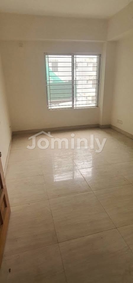 Brand New 1520 SQFT 3-Bedroom South-Facing 3rd Floor Flat for Sale | Block H, Bashundhara R/A, Dhaka - 2