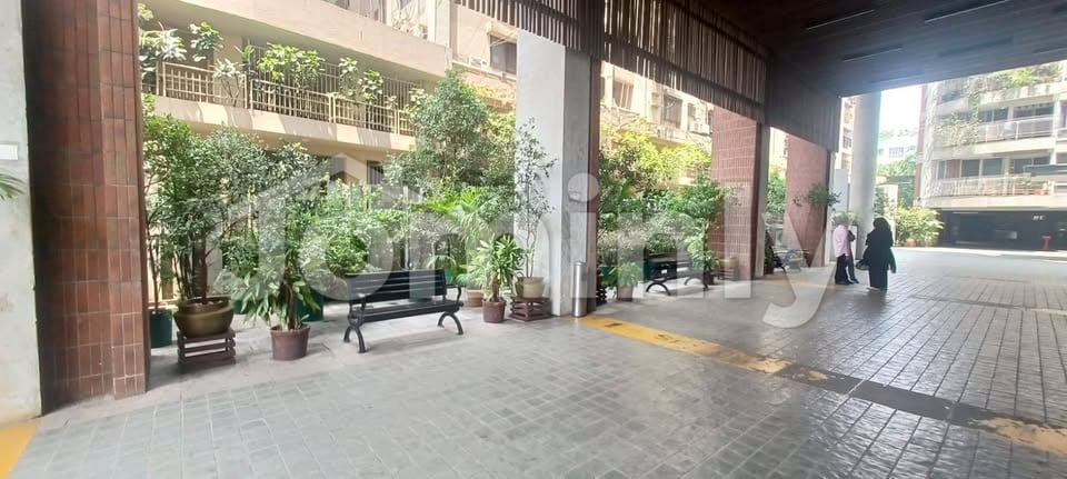 2605 SQFT 3-Bedroom South-Facing 12th Floor Ready Luxury Apartment for Sale | Shanta Garden, 50/B New Eskaton, Dhaka | 1 Car Parking