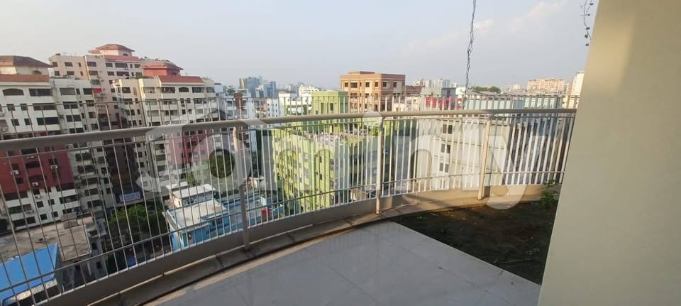 2605 SQFT 3-Bedroom South-Facing 12th Floor Ready Luxury Apartment for Sale | Shanta Garden, 50/B New Eskaton, Dhaka | 1 Car Parking - 4