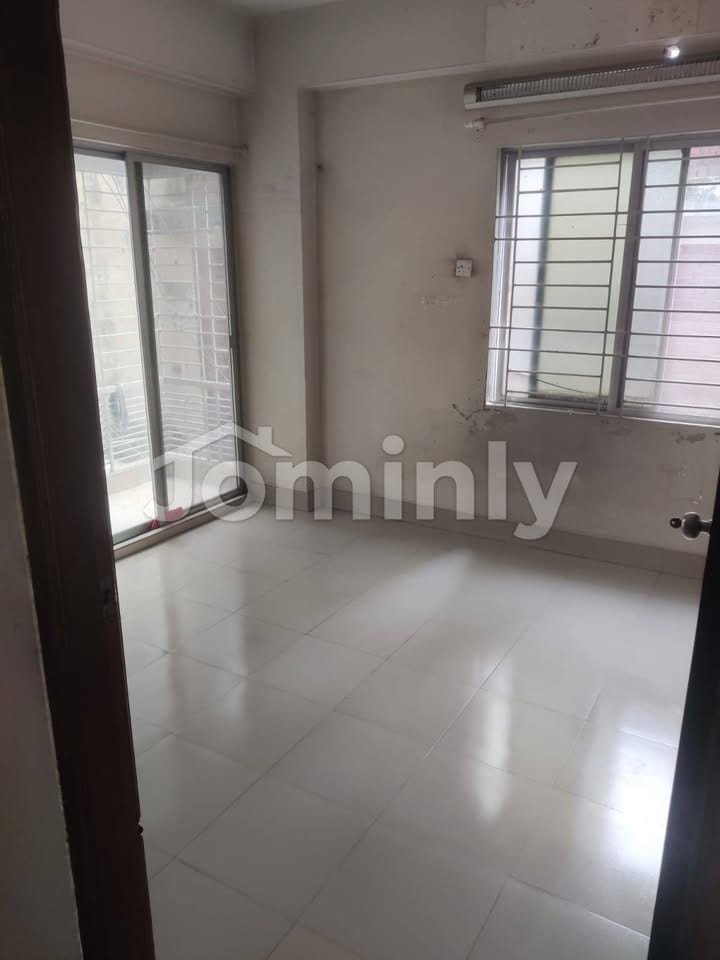 1245 SQFT 3-Bedroom Used Apartment with Titas Gas & Parking for Sale | Pallabi, Mirpur, Dhaka | Near Metro Station - 3
