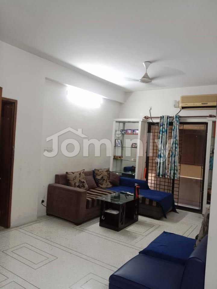 1300 SQFT 3-Bedroom South-West Corner Used Apartment for Sale | Baridhara DOHS, Dhaka | 3rd Floor (3B) | Dedicated Parking & Titas Gas - 2