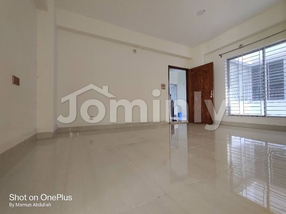 1364 Sqft 3-Bedroom Ready Flat with Parking & Bank Loan Facility 650 Meters from Gulshan-Badda Link Road - 3
