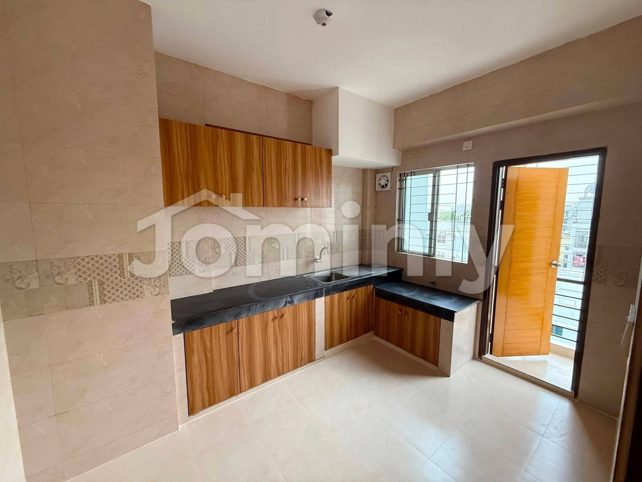 2400 Sqft South-East Corner 4-Bedroom Ready Flat with Parking on 9th Floor in Sector-7 Road-27 Uttara - 4