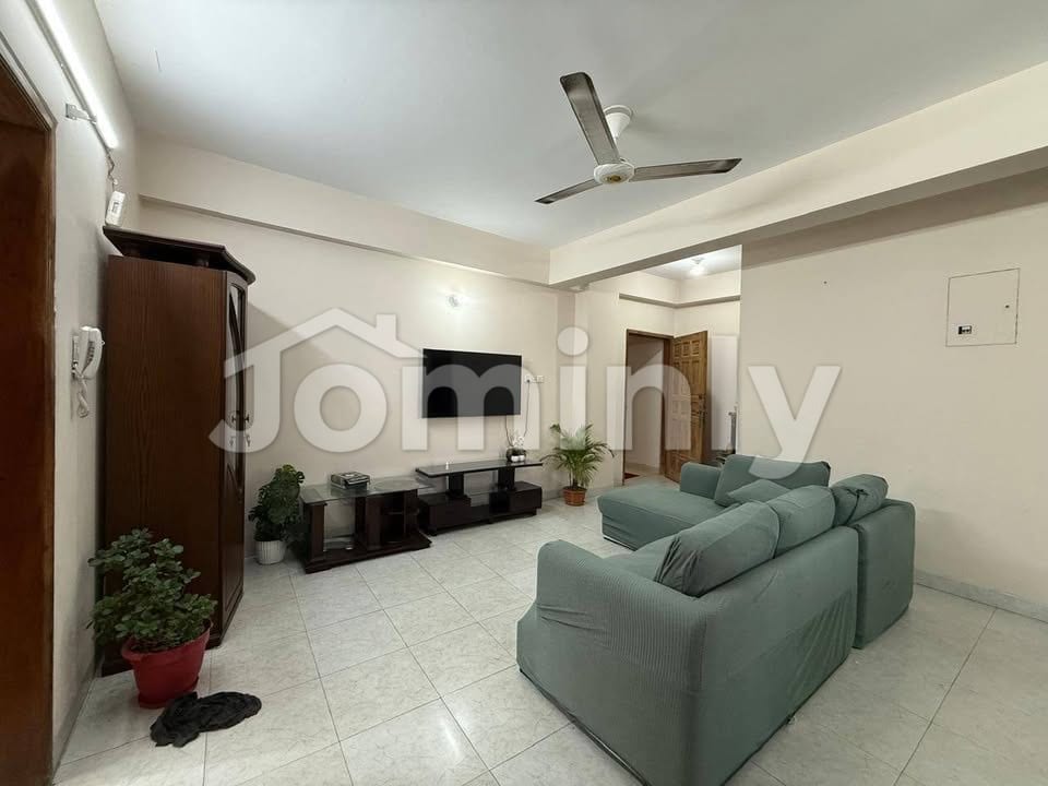 1261 Sqft 6th Floor (Unit 7C) 3-Bedroom Used Ready Flat with Parking & Full Generator Backup 1-Min Walk from Kazipara Metro Station