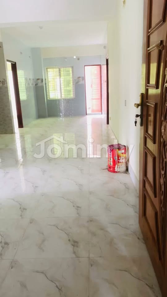 1600 Sqft 3rd Floor 4-Bed Ready Flat with Parking for Tk 85 Lakh in Block-A Bashundhara Riverview