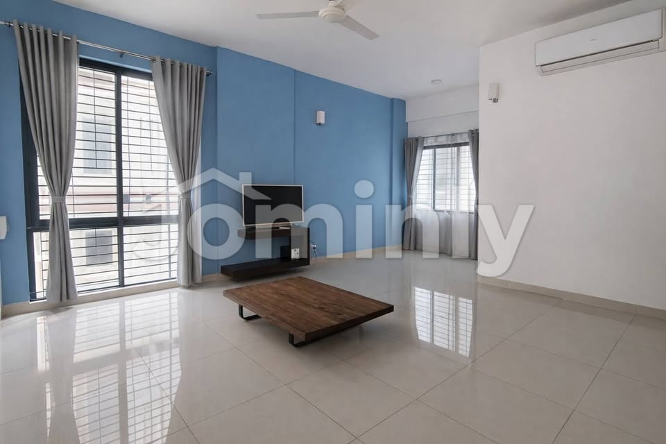 2456 Sqft 1st Floor South-Facing Flat with Parking in Jahanara Akash Legacy Road-122 Gulshan-1