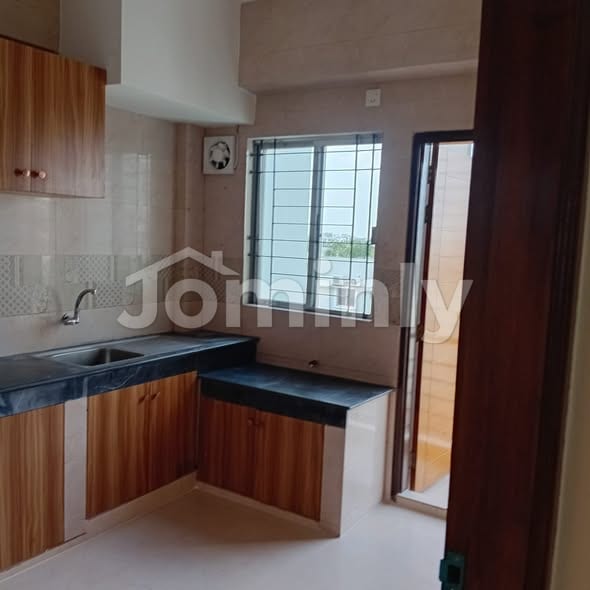 2351 Sqft South-East Corner Single-Unit Flat in Sector-7 Road-27 Uttara - 3