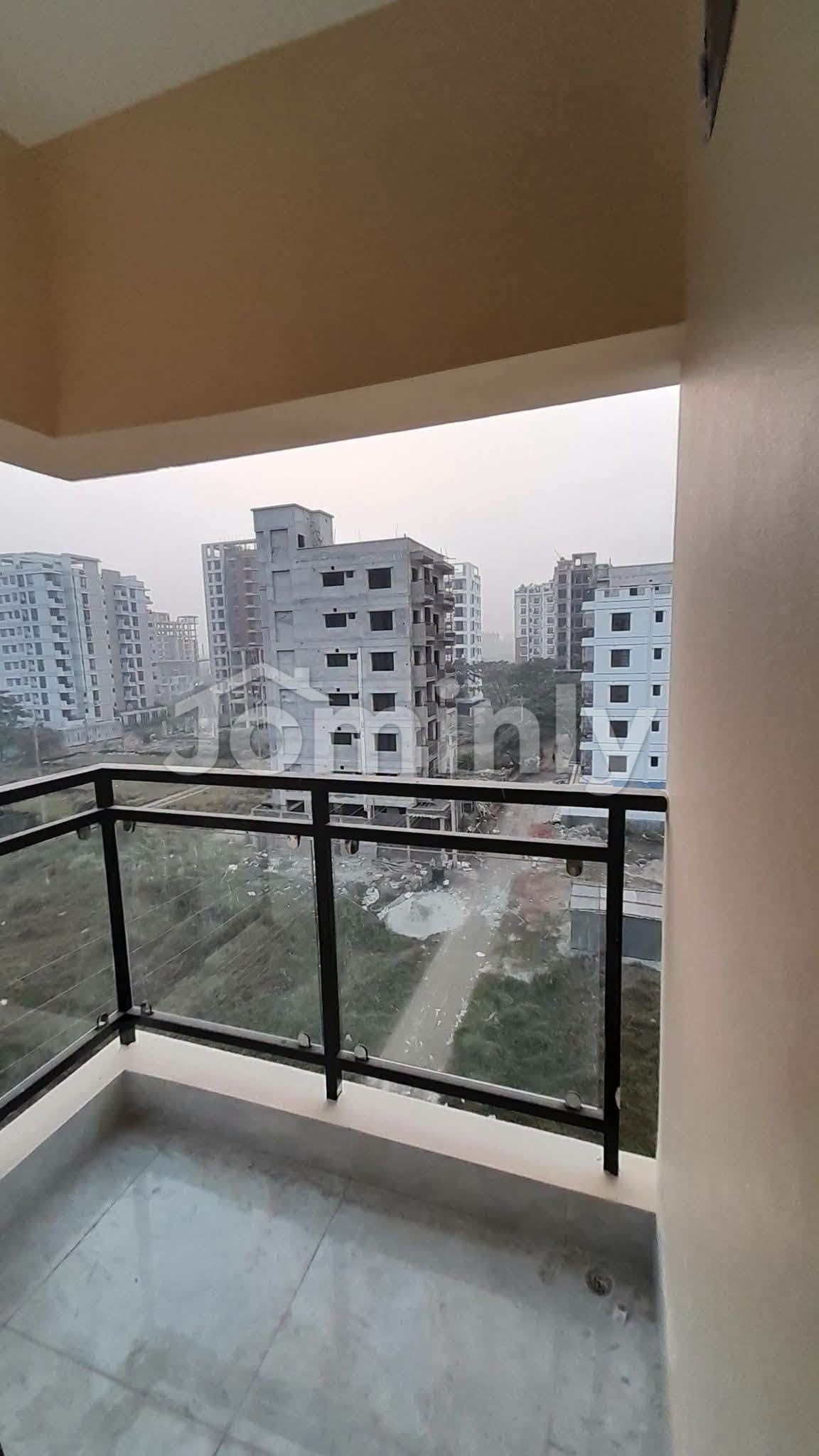 1500 SQFT 3-Bedroom South-Facing 2nd Floor Apartment with Modern Kitchen for Rent | High Security Area, Bashundhara R/A, Dhaka | Dedicated Parking - 2