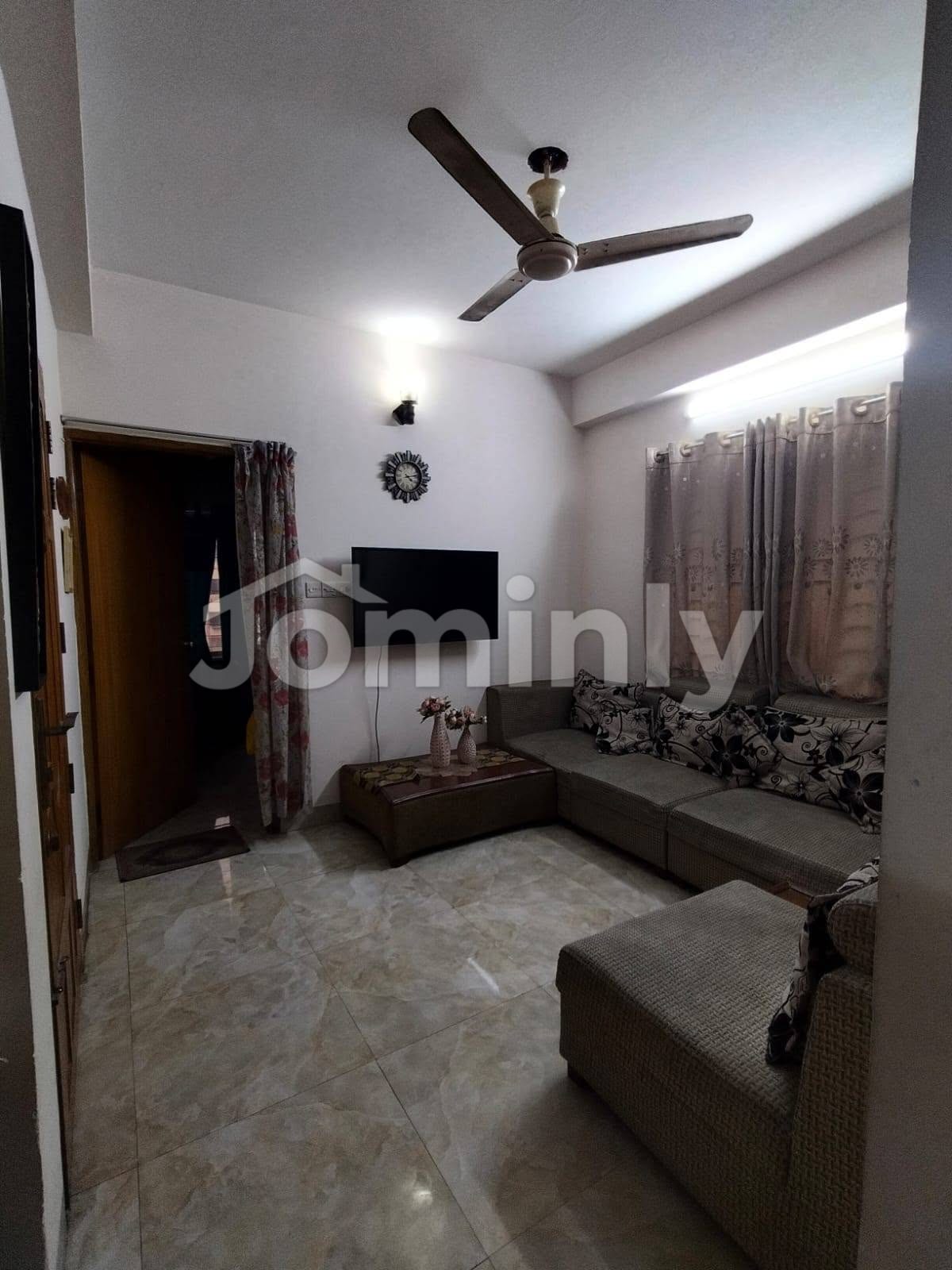 South Facing 1030 SQFT 3 BHK Apartment with Titas Gas for Sale on 4th Floor in Sector 14, Uttara, Dhaka