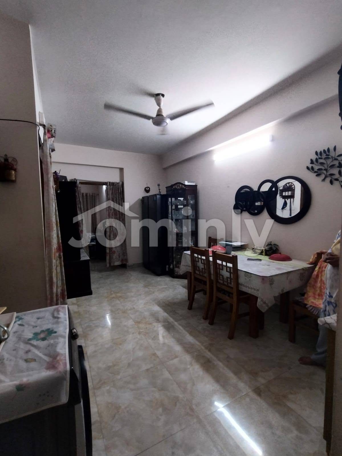 South Facing 1030 SQFT 3 BHK Apartment with Titas Gas for Sale on 4th Floor in Sector 14, Uttara, Dhaka - 2