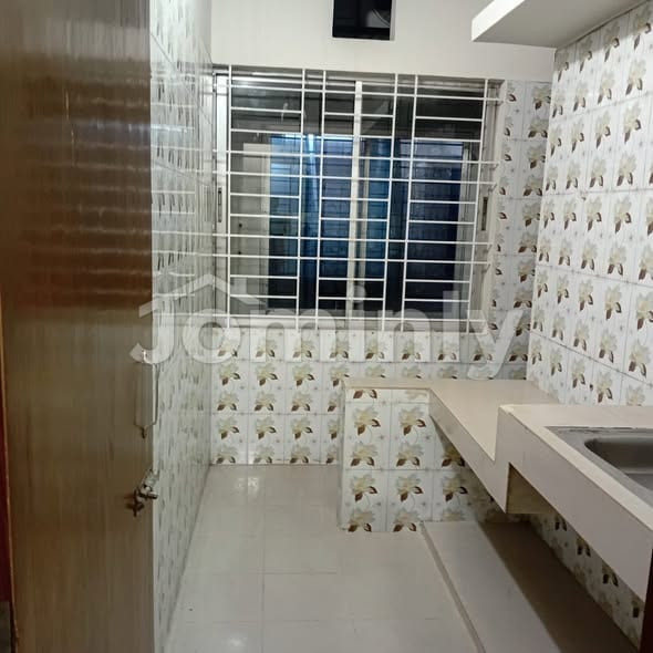 Almost New 900 SQFT 2 BHK Apartment for Sale Near Park & Playground in Sector 12, Uttara, Dhaka - 3