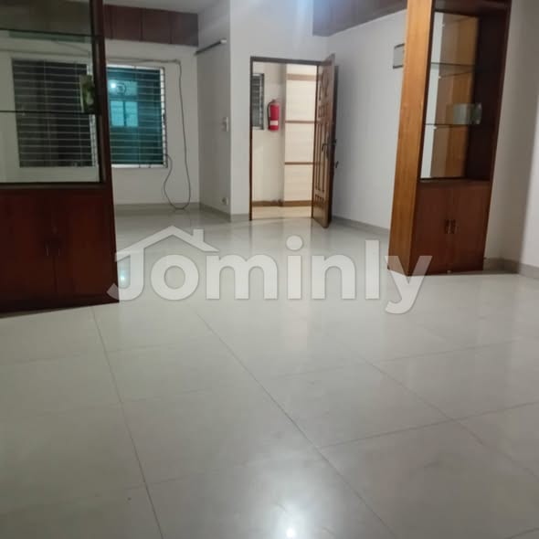 Luxurious 1500 SQFT 3 BHK Ready Apartment with Titas Gas Connection on 2nd Floor in North Tolarbag, Mirpur-1, Dhaka - 2
