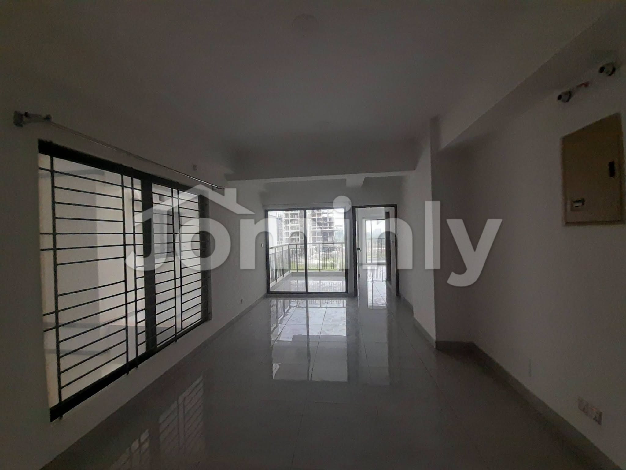 Brand New 1400 SQFT 3-Bedroom South-East Facing Lakeview Luxury Flat for Rent | Bashundhara R/A, Dhaka | 3rd Floor - 2