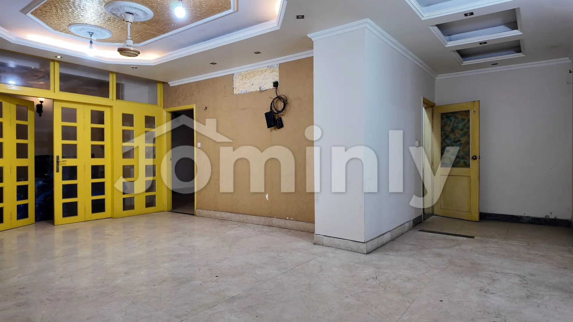 2800 Sqft Spacious Apartment for Sale | Road 10A Dhanmondi | 2nd Floor Unit with Titas Gas & Parking - 2