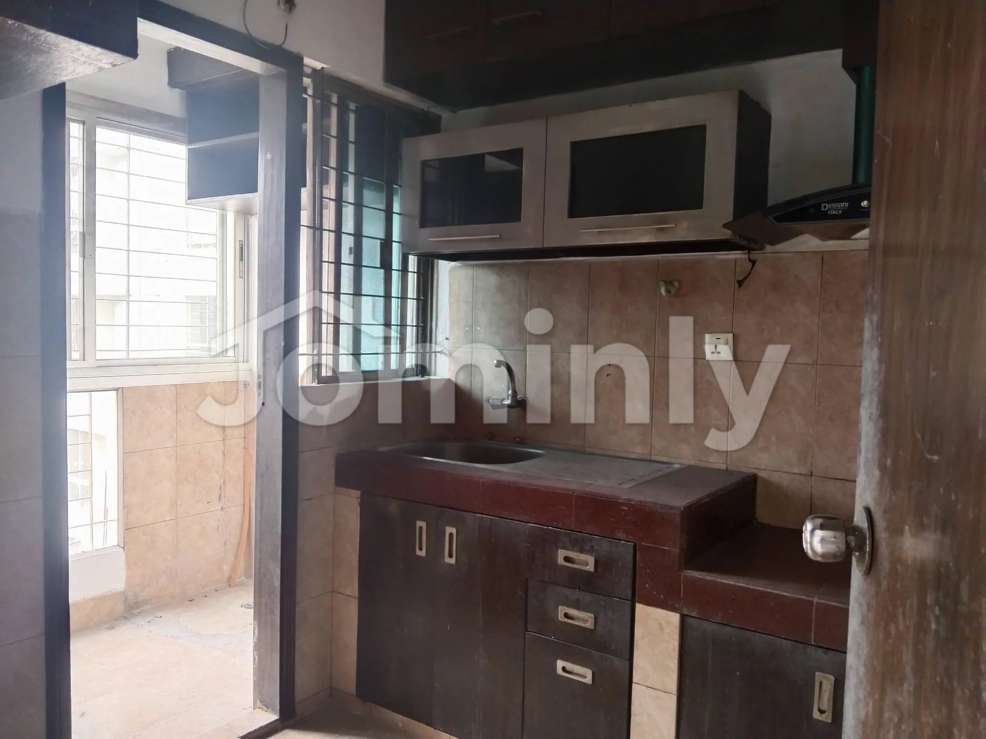 1320 Sqft Apartment for Sale | Iqbal Road Mohammadpur | 3rd Floor Unit with Titas Gas & Parking - 4