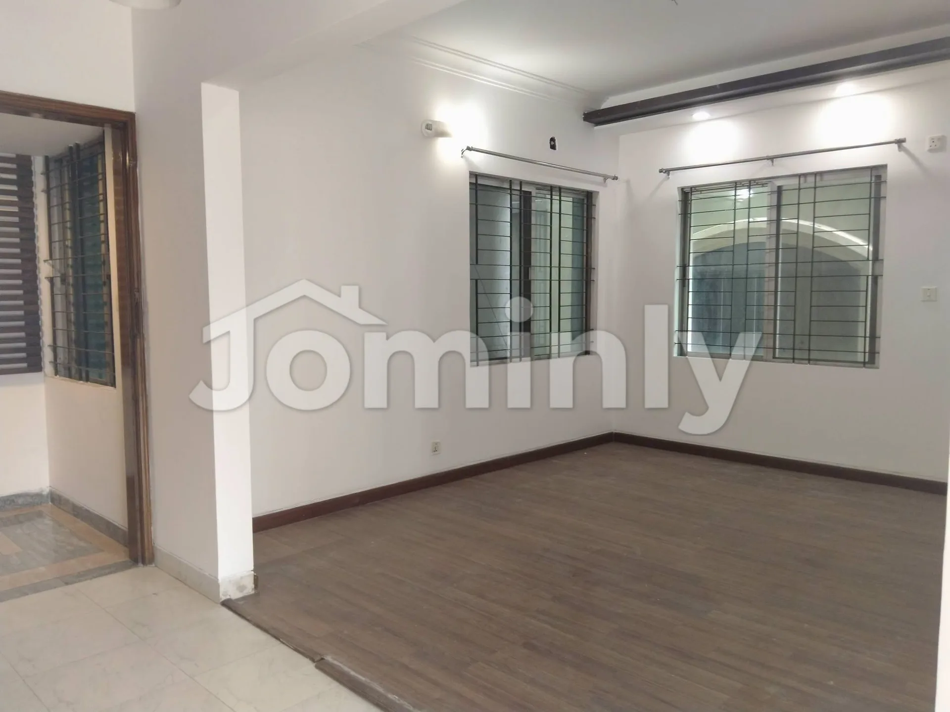 1320 Sqft Apartment for Sale | Iqbal Road Mohammadpur | 3rd Floor Unit with Titas Gas & Parking - 5