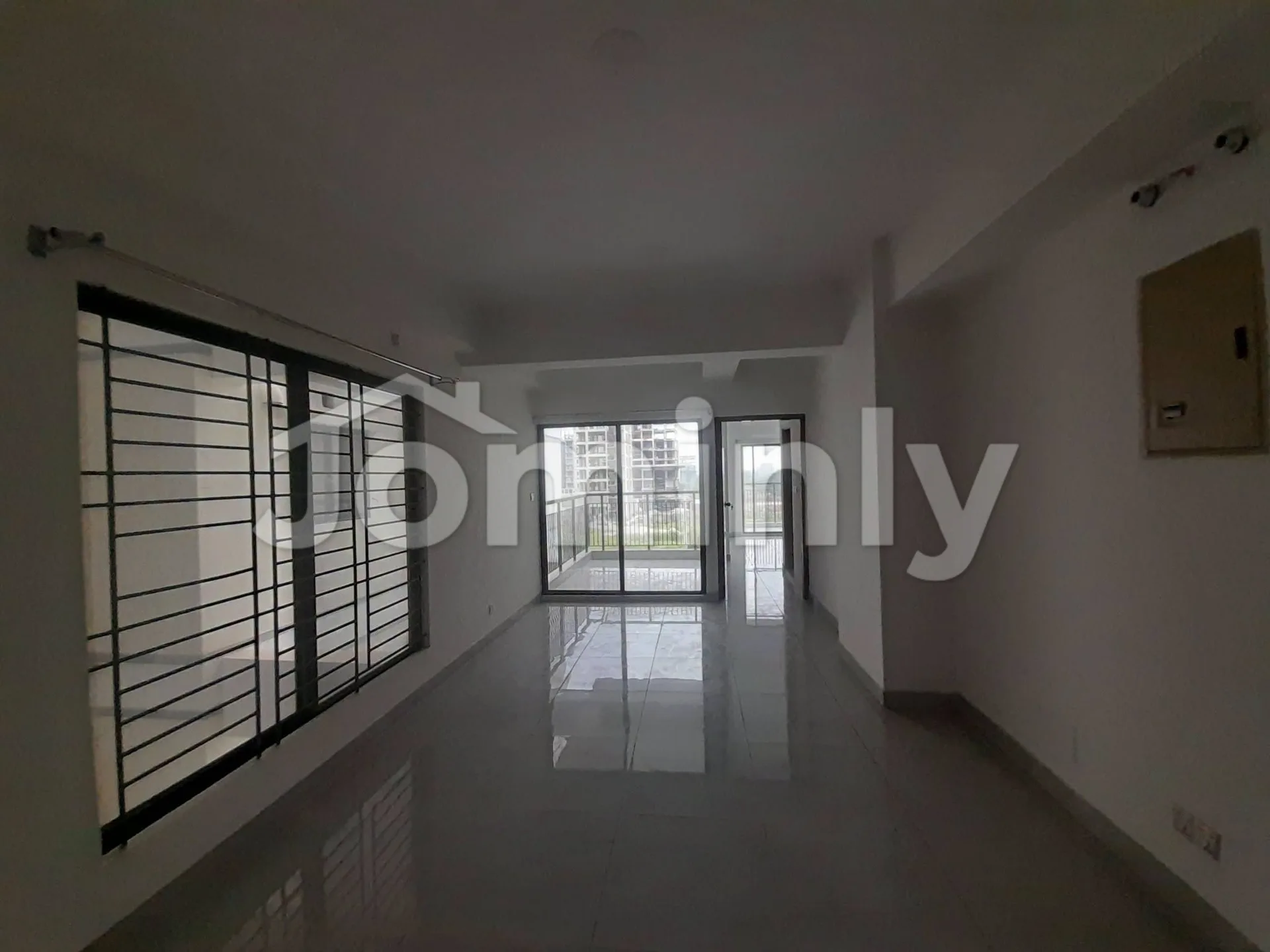 Brand New 1400 SQFT 3-Bedroom South-East Facing Lakeview Luxury Flat for Rent | Bashundhara R/A, Dhaka | 6th Floor - 3