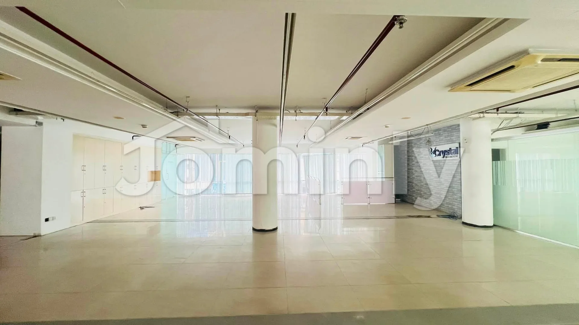 7470 SQFT Semi-Furnished 5th Floor Commercial Office Space for Rent | Central AC & 4 Parking | Gulshan, Dhaka - 3