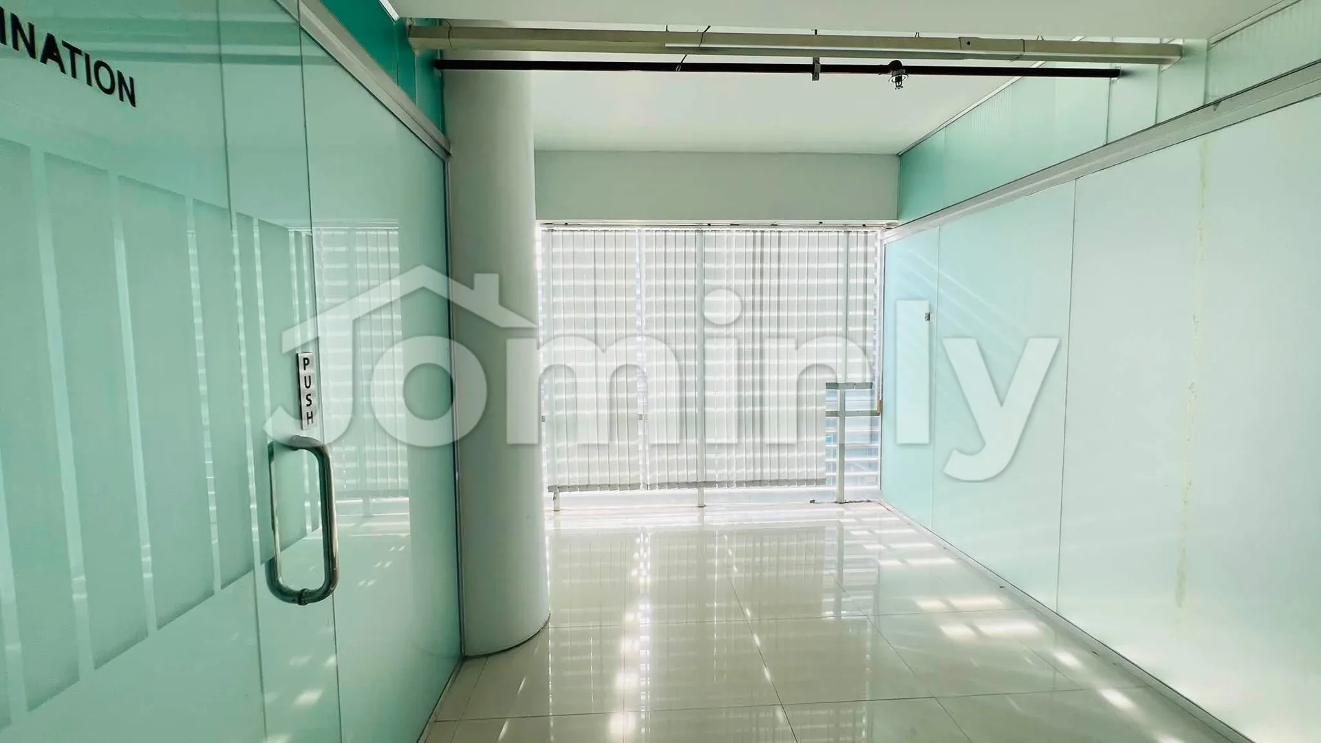 7470 SQFT Semi-Furnished 5th Floor Commercial Office Space for Rent | Central AC & 4 Parking | Gulshan, Dhaka - 4