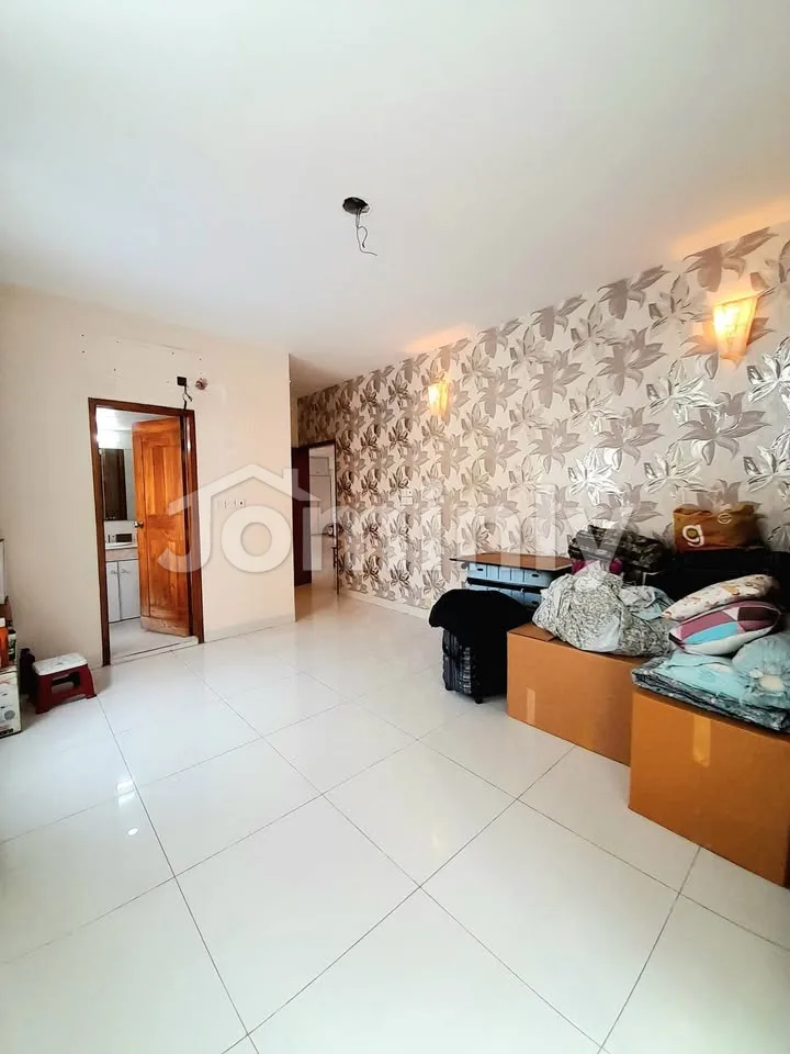 2556 Sqft South-East Corner Luxury Used Apartment for Sale | Gulshan 1 | 6th Floor, Crown Property Built - 4