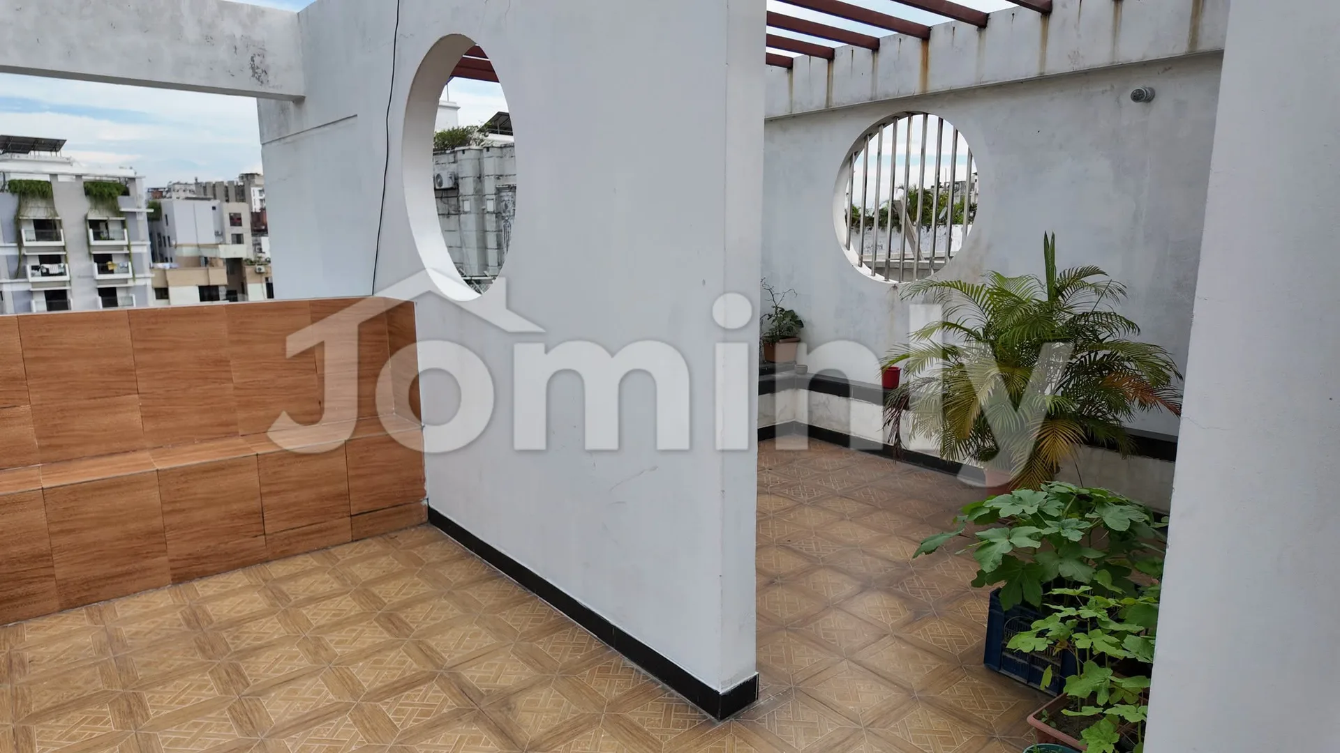 2200 SQFT 3-Bedroom Top-Floor (8th Floor) Used Apartment for Sale | Block B, Lalmatia, Dhaka - 2