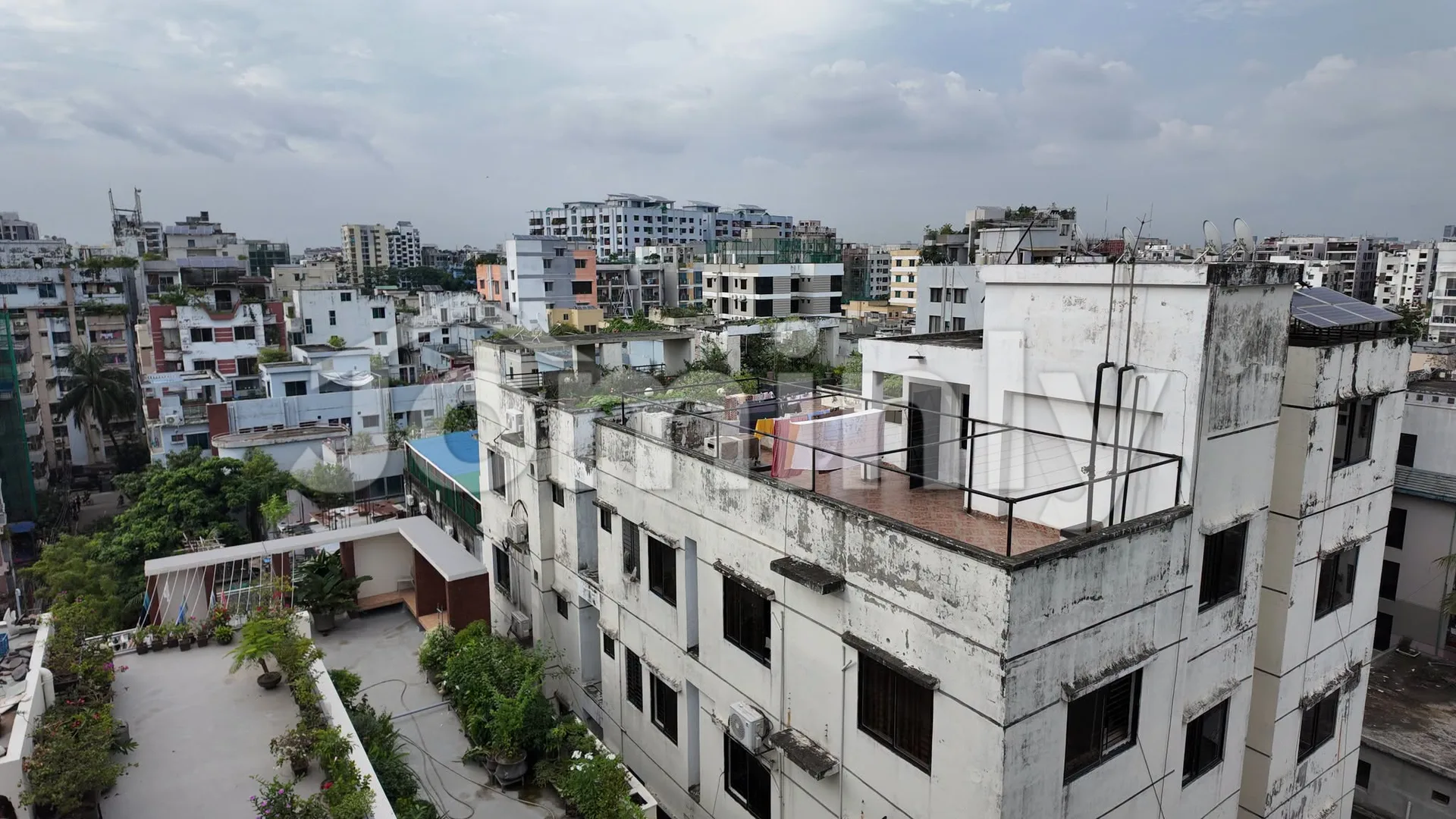 2200 SQFT 3-Bedroom Top-Floor (8th Floor) Used Apartment for Sale | Block B, Lalmatia, Dhaka - 5