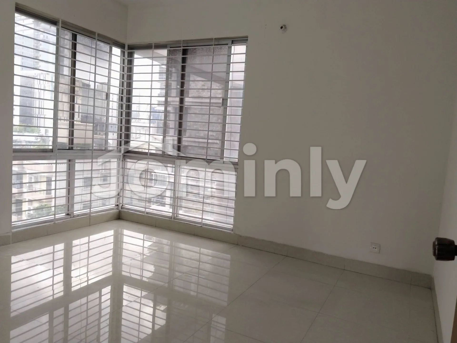 3100 SQFT 4-Bedroom Single-Unit 7th Floor Apartment for Sale | Gulshan 1, Dhaka | Titas Gas & 2 Lifts - 3
