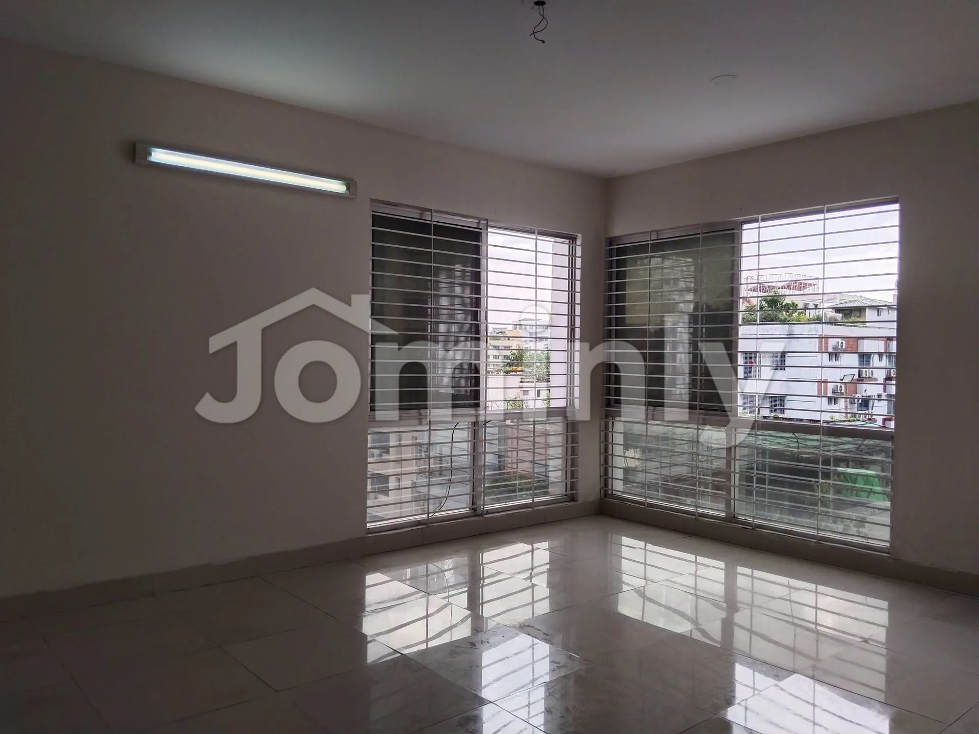 3100 SQFT 4-Bedroom Single-Unit 7th Floor Apartment for Sale | Gulshan 1, Dhaka | Titas Gas & 2 Lifts - 4