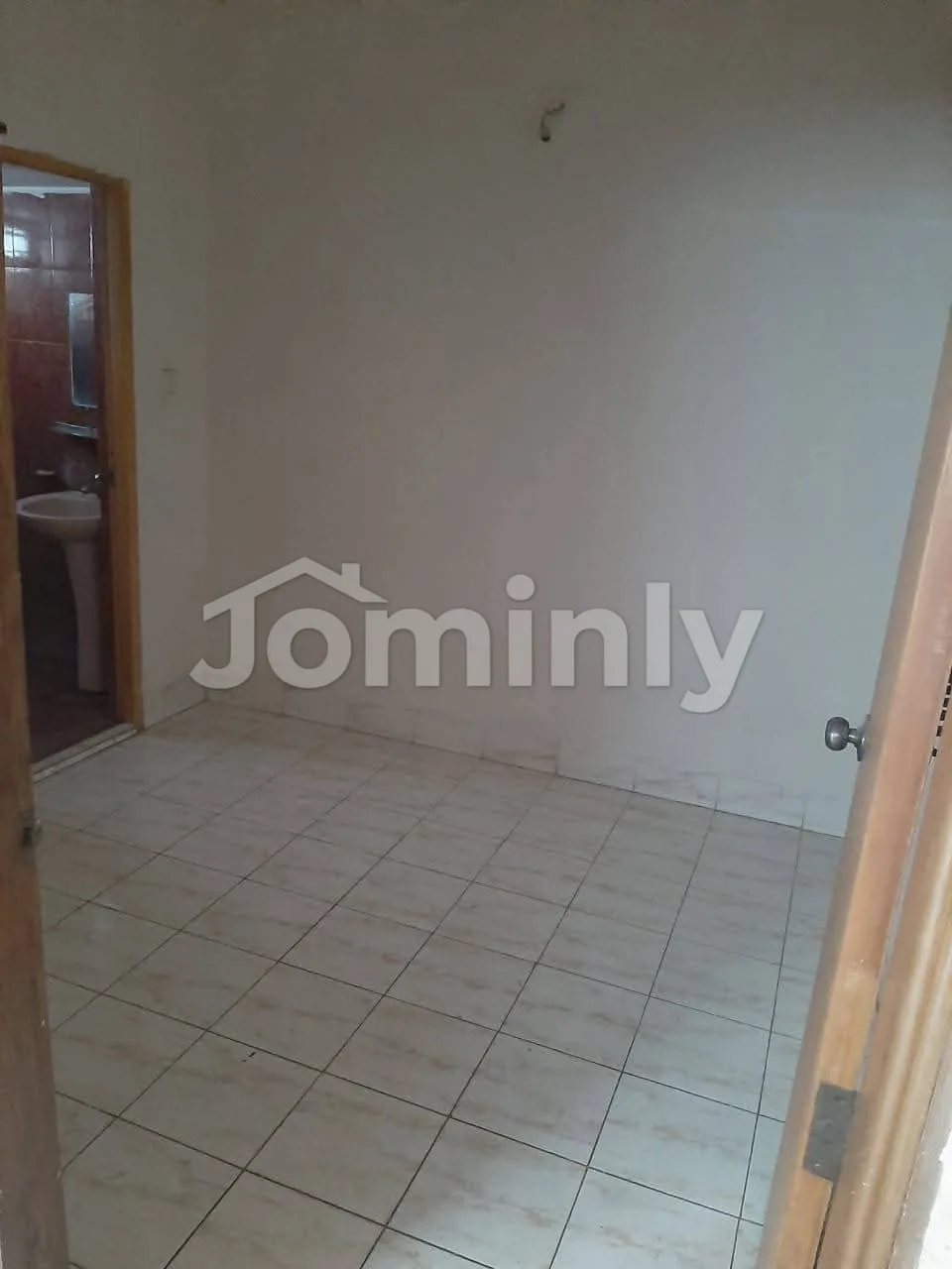 1,250 SQFT Used Apartment for Sale | Noboday Housing D Block, Mohammadpur | 6th Floor | South Facing | 3 Bed | 2 Balcony - 4