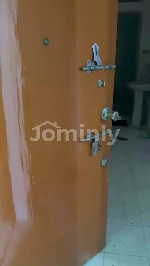 900 SQFT Used Apartment for Sale | East Basabo, Khilgaon | 3rd Floor | 2 Bed | 2 Bath | 1 Balcony - 4