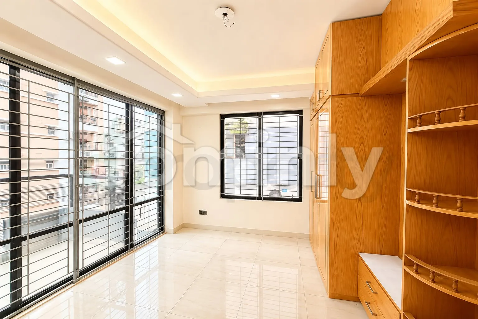 2200 SFT South-Facing Apartment for Rent | Bashundhara R/A | 7th Floor | Parking, Lift, Generator, Security, CCTV, Intercom - 4