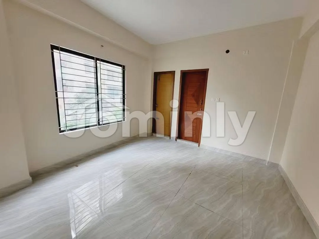 2200 Sqft Semi Furnished Apartment for Rent | Bashundhara R/A | 4 Bedrooms, 4 Bathrooms, 3 Balconies, Separate Drawing & Dining Area