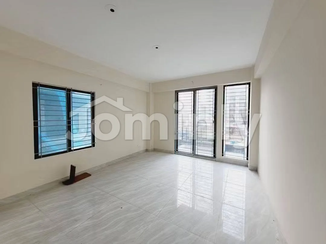 2200 Sqft Semi Furnished Apartment for Rent | Bashundhara R/A | 4 Bedrooms, 4 Bathrooms, 3 Balconies, Separate Drawing & Dining Area - 2