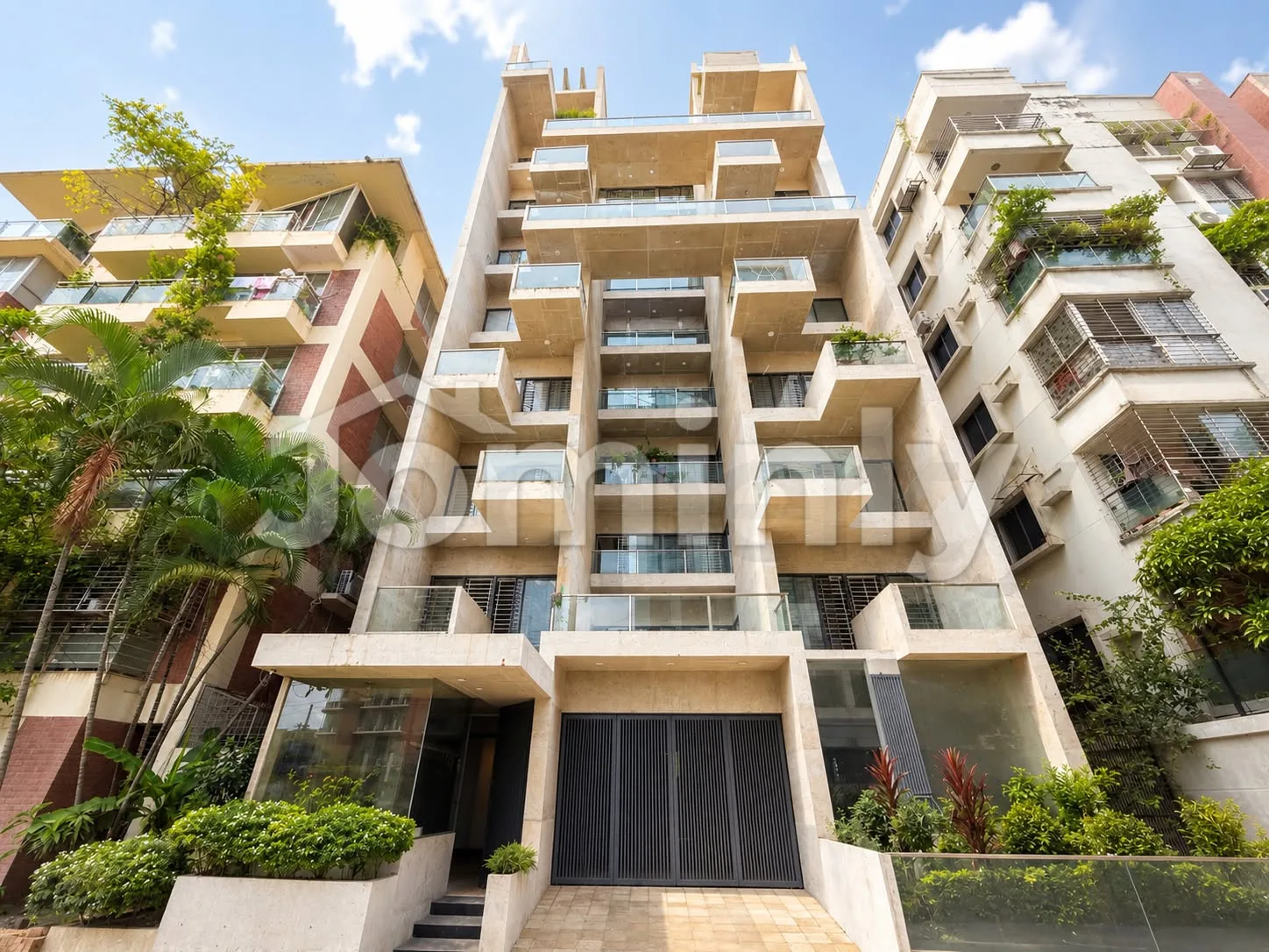 2400 SFT South-Facing Apartment for Rent | Bashundhara R/A | 3rd Floor | Lift, Generator, Security, CCTV - 2