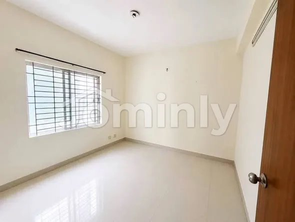 2250 Sqft Luxury Apartment for Rent | Bashundhara R/A | 4 Bedrooms, 4 Bathrooms, 3 Balconies, Separate Drawing & Dining Area with Servant Room and 24/7 Security - 2