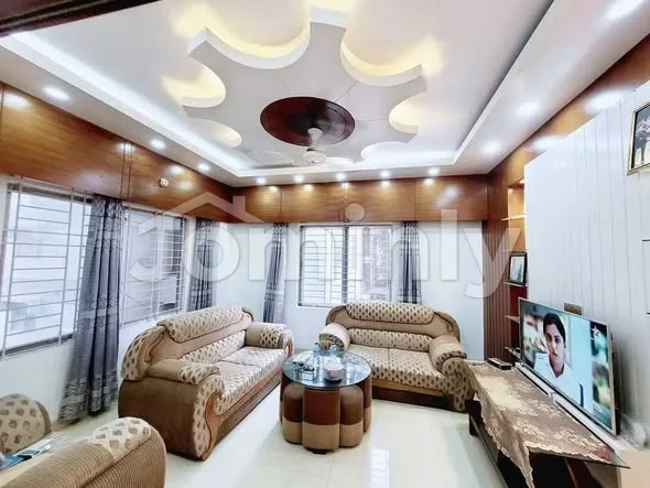 2400 Sqft Apartment for Rent | Bashundhara R/A | 4 Bedrooms, 5 Bathrooms, 4 Balconies with Separate Drawing & Dining Area