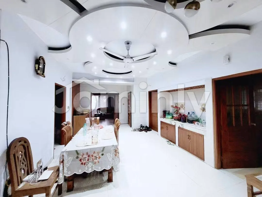 2400 Sqft Apartment for Rent | Bashundhara R/A | 4 Bedrooms, 5 Bathrooms, 4 Balconies with Separate Drawing & Dining Area - 4