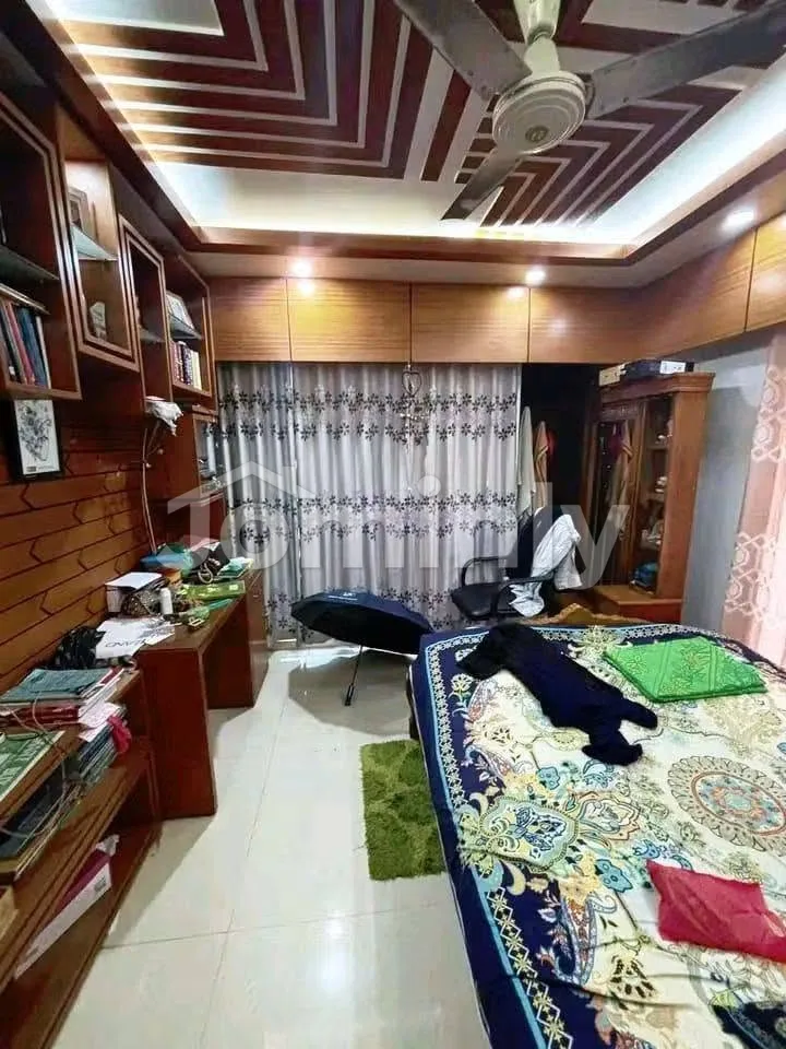 2400 Sqft Apartment for Rent | Bashundhara R/A | 4 Bedrooms, 5 Bathrooms, 4 Balconies with Separate Drawing & Dining Area - 5
