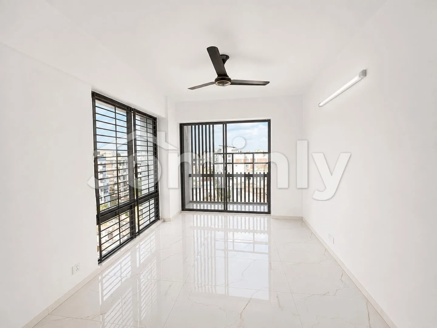 3700 SFT Brand New Apartment for Rent | Uttara | 9th Floor | Parking, Lift, Generator, Security, CCTV, Gym, Balcony - 4
