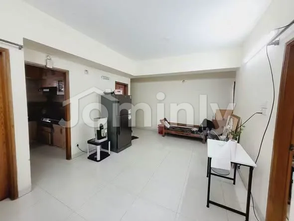 1200 Sqft 3 Bed Apartment for Rent | Bashundhara R/A | 3 Bedrooms, 2 Bathrooms, 2 Balconies with Drawing & Dining Area and 24/7 Security - 2