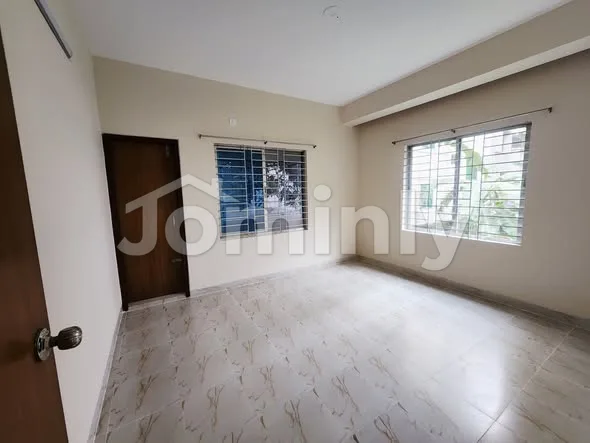 1550 Sqft Used North Facing Apartment for Sale | Uttara Sector 10, Road 4 | 3 Bedrooms, 3 Bathrooms, Titas Gas Connection, Lift & Parking - 4