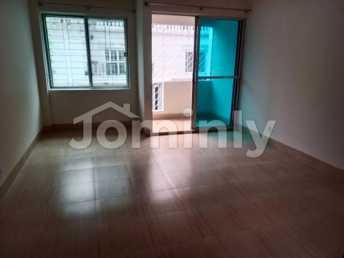 2500 Sqft Office Space for Rent | Gulshan 2 | 3 Bed, 4 Bath, 2 Lifts, 1 Parking, Generator, CCTV & Rooftop Garden - 5