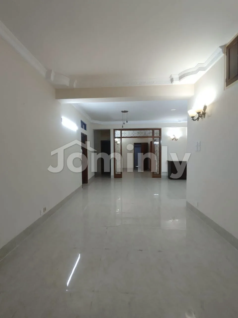 2400 Sqft Unfurnished Flat for Rent | Banani | 3 Bed, 4 Bath, 1 Lift, Parking, Generator, CCTV & Rooftop Garden