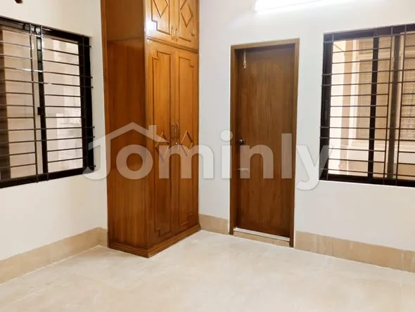 2600 Sqft Unfurnished Office Space for Rent | Gulshan North | 3 Bed, 4 Bath, 1 Lift, Parking, Generator & CCTV - 2