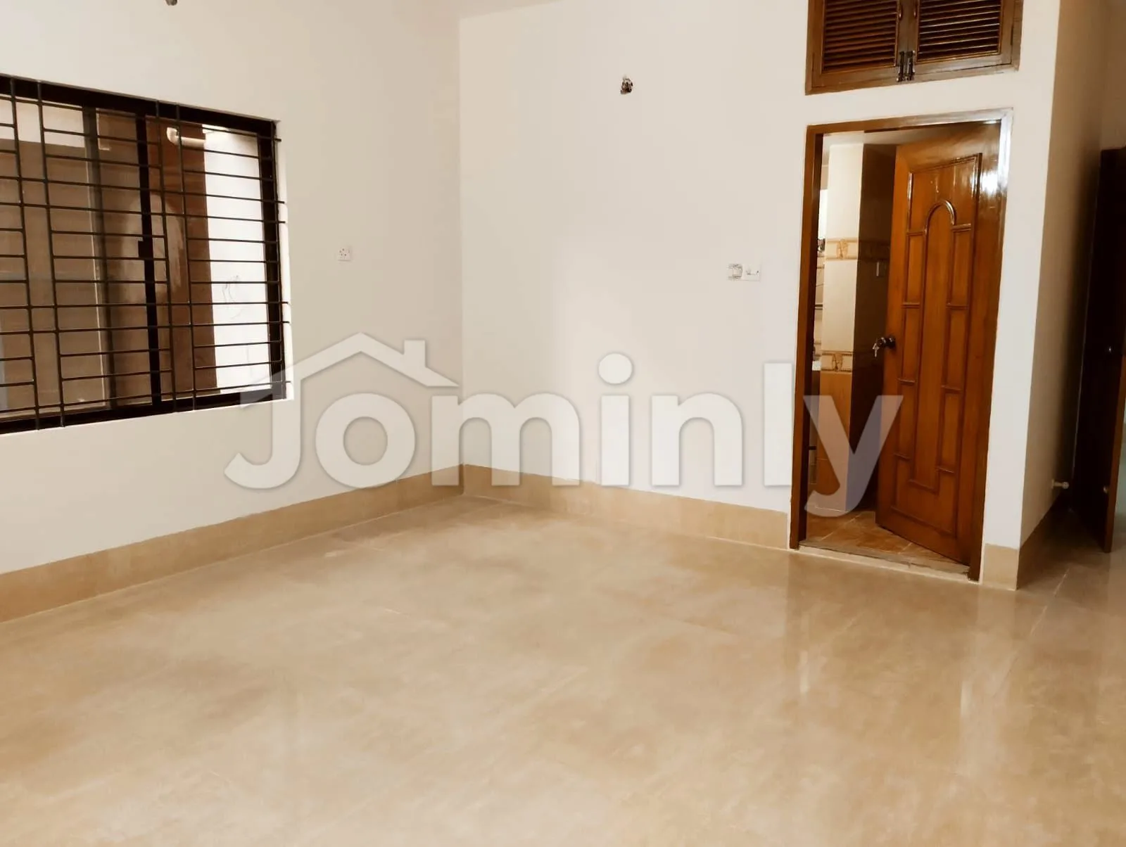 2600 Sqft Unfurnished Office Space for Rent | Gulshan North | 3 Bed, 4 Bath, 1 Lift, Parking, Generator & CCTV - 5