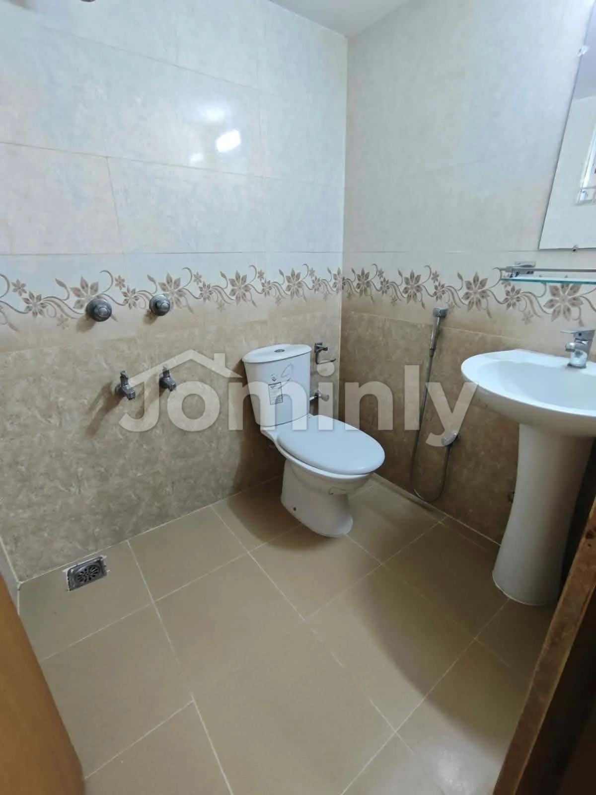 1450 Sqft North Facing Double-Unit Apartment for Sale | Bashundhara R/A Block K | 1st Floor, Parking & Corner Plot Location - 4