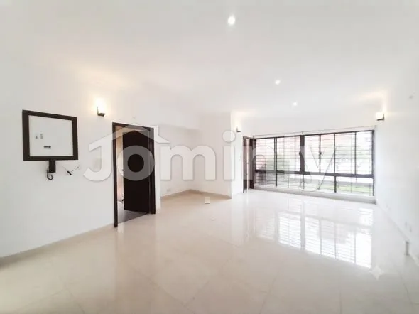 2000 Sqft North Facing Luxury Apartment for Rent | Bashundhara R/A | 3 Bed, 4 Bath, Dual Lifts, Full Backup & Parking Near 300 Feet Expressway