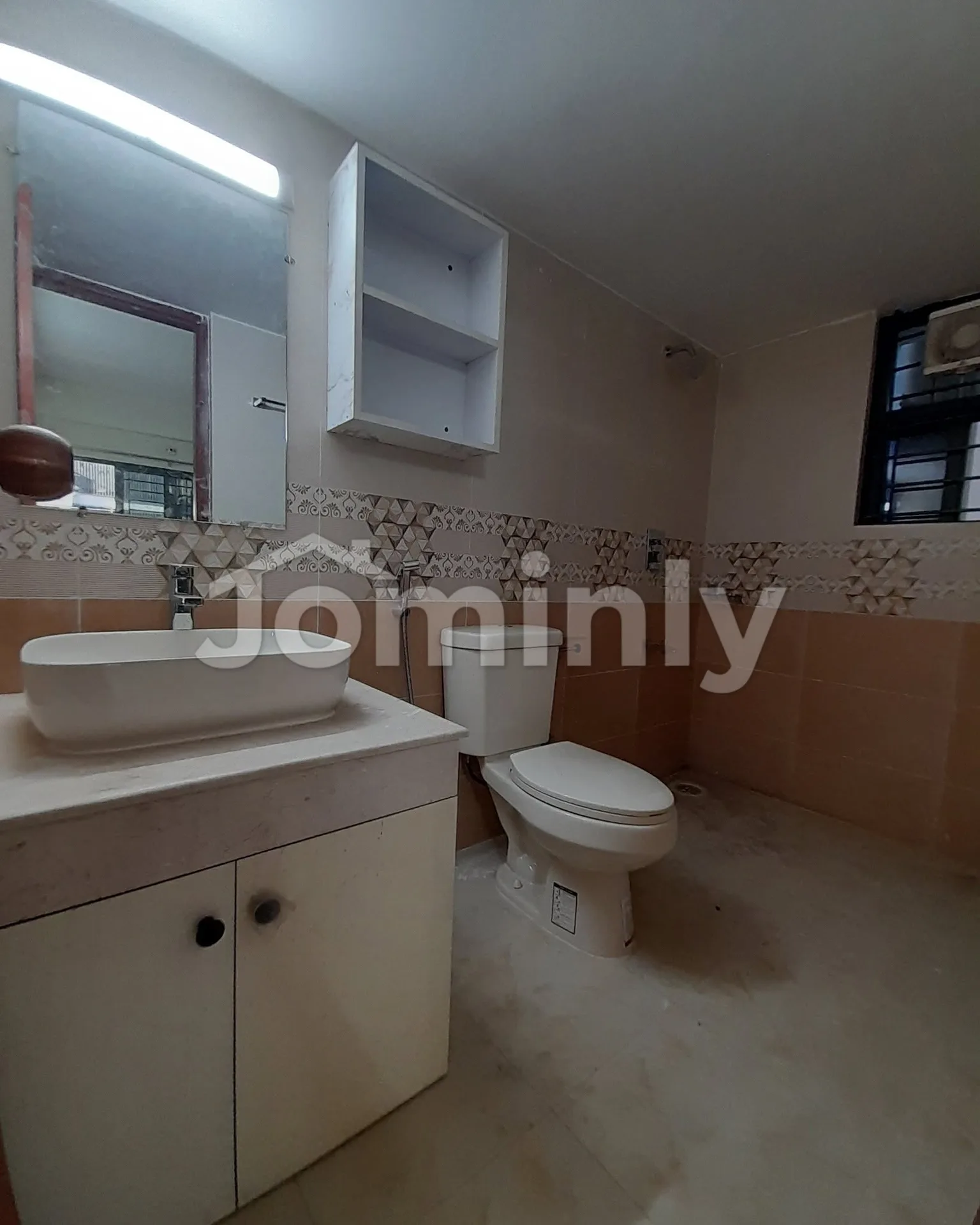 2200 Sqft Brand New South Facing Apartment for Rent | Bashundhara R/A | 4 Bed, 4 Bath, 4 Balconies, Private Terrace & Parking - 5