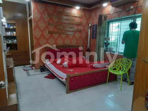 1830 Sqft Lightly Used Luxury Apartment for Sale | Gulshan 1 | 3rd Floor, 3 Bed, Furnished Kitchen, Service Lift & Parking - 4